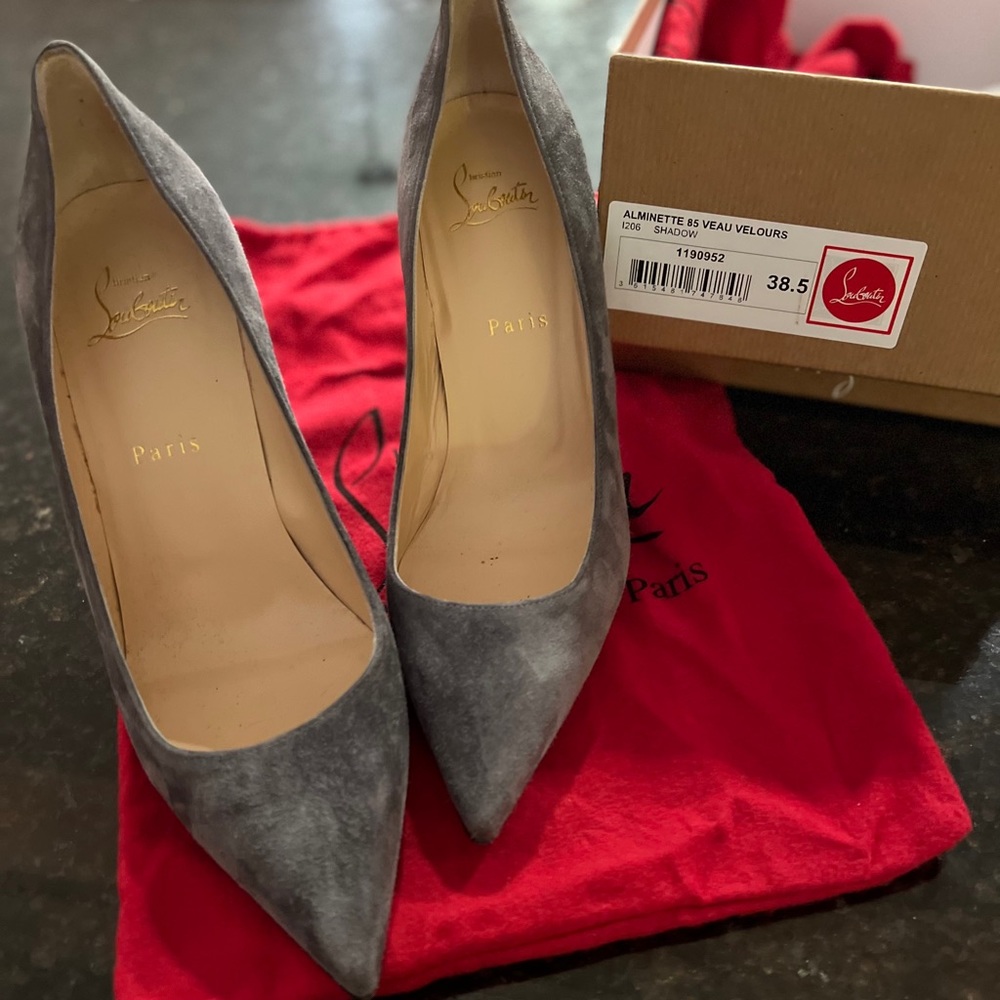 EUC Christian Louboutin Alminette 85 Veau Velours size 38.5